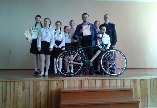 Команда средней школы №3 г. Жабинки, победитель слёта-конкурса